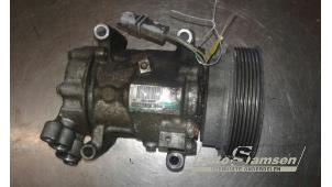 Gebruikte Pomp Airco Renault Twingo II (CN) 1.2 16V Prijs € 75,00 Margeregeling aangeboden door Auto Samsen B.V.