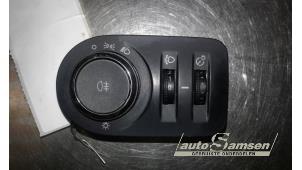 Gebruikte Licht Schakelaar Opel Meriva 1.4 Turbo 16V ecoFLEX Prijs € 40,00 Margeregeling aangeboden door Auto Samsen B.V.