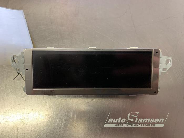 Gebruikte Display Interieur Peugeot 607 (9D/U) 2.2 16V Prijs € 100,00 Margeregeling aangeboden door Auto Samsen B.V.