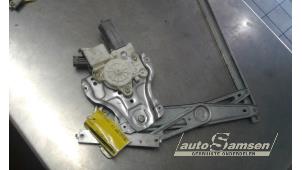Gebruikte Raammechaniek 2Deurs rechts-voor Toyota Avensis Wagon (T25/B1E) 1.8 16V VVT-i Prijs € 50,00 Margeregeling aangeboden door Auto Samsen B.V.