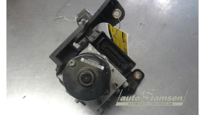 Gebruikte ABS Pomp Opel Zafira (M75) 1.7 CDTi 16V Prijs € 150,00 Margeregeling aangeboden door Auto Samsen B.V.