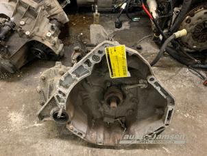 Gebruikte Versnellingsbak Renault Twingo III (AH) 1.0 SCe 70 12V Prijs € 450,00 Margeregeling aangeboden door Auto Samsen B.V.