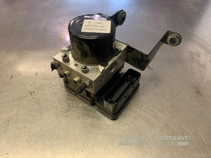 Gebruikte ABS Pomp Ford Focus 3 Wagon 1.6 Ti-VCT 16V 105 Prijs € 75,00 Margeregeling aangeboden door Auto Samsen B.V.