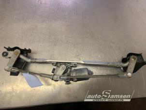 Gebruikte Ruitenwissermotor voor Suzuki Swift (ZA/ZC/ZD) 1.2 16V Prijs € 75,00 Margeregeling aangeboden door Auto Samsen B.V.