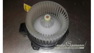 Gebruikte Kachel Ventilatiemotor Suzuki Swift (ZA/ZC/ZD) 1.2 16V Prijs € 50,00 Margeregeling aangeboden door Auto Samsen B.V.