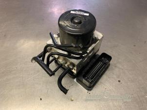 Gebruikte ABS Pomp Volvo V70 (BW) 2.0 D3 20V Prijs € 250,00 Margeregeling aangeboden door Auto Samsen B.V.