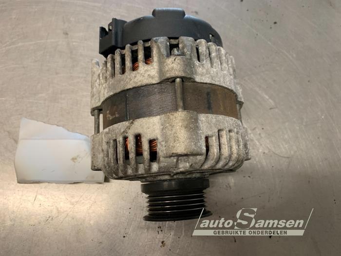 Gebruikte Dynamo Chevrolet Aveo (250) 1.4 16V LS Prijs € 50,00 Margeregeling aangeboden door Auto Samsen B.V.