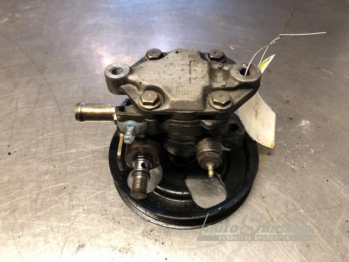 Gebruikte Pomp Servo Mitsubishi Space Star (DG) 1.6 16V Prijs € 50,00 Margeregeling aangeboden door Auto Samsen B.V.