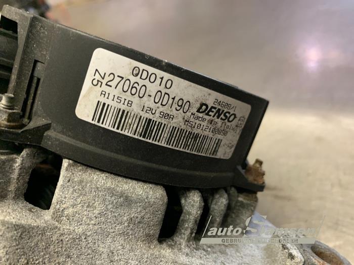 Dynamo van een Toyota Corolla Verso (R10/11) 1.6 16V VVT-i 2008