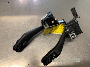 Gebruikte Combischakelaar Stuurkolom Volkswagen Golf V (1K1) 1.6 FSI 16V Prijs € 50,00 Margeregeling aangeboden door Auto Samsen B.V.