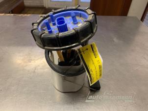 Gebruikte Tank element Pomp Volkswagen Polo V (6R) 1.2 TSI 16V BlueMotion Technology Prijs € 50,00 Margeregeling aangeboden door Auto Samsen B.V.
