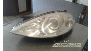 Gebruikte Linker Koplamp Mercedes A (W169) 1.5 A-150 5-Drs. Prijs € 75,00 Margeregeling aangeboden door Auto Samsen B.V.