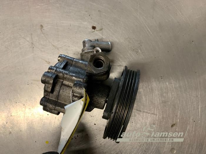 Gebruikte Stuurpomp Fiat Doblo Cargo (223) 1.3 D 16V Multijet DPF Prijs € 75,00 Margeregeling aangeboden door Auto Samsen B.V.
