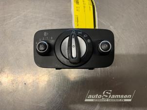 Gebruikte Licht Schakelaar Ford Fiesta 6 (JA8) 1.4 16V Prijs € 40,00 Margeregeling aangeboden door Auto Samsen B.V.