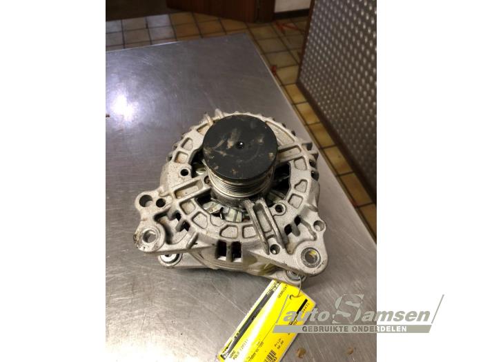 Gebruikte Dynamo Volkswagen Polo V (6R) 1.2 TSI Prijs € 50,00 Margeregeling aangeboden door Auto Samsen B.V.