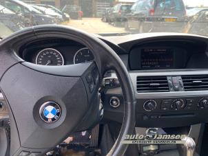 Gebruikte Radio BMW 5 serie Touring (E61) 520d 16V Edition Fleet Prijs € 200,00 Margeregeling aangeboden door Auto Samsen B.V.