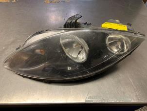 Gebruikte Koplamp links Seat Altea XL (5P5) 1.8 TFSI 16V Prijs € 75,00 Margeregeling aangeboden door Auto Samsen B.V.