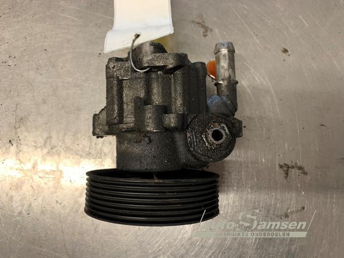 Gebruikte Pomp Servo Renault Master II (FD/HD) 2.5 dCi 120 FAP Prijs € 75,00 Margeregeling aangeboden door Auto Samsen B.V.