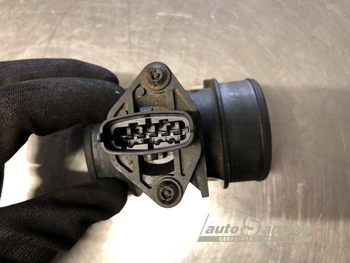 Luchthoeveelheidsmeter van een Opel Meriva 1.4 16V Twinport 2006