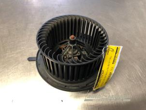 Gebruikte Blower BMW 1 serie (E81) 116i 2.0 16V Prijs € 50,00 Margeregeling aangeboden door Auto Samsen B.V.