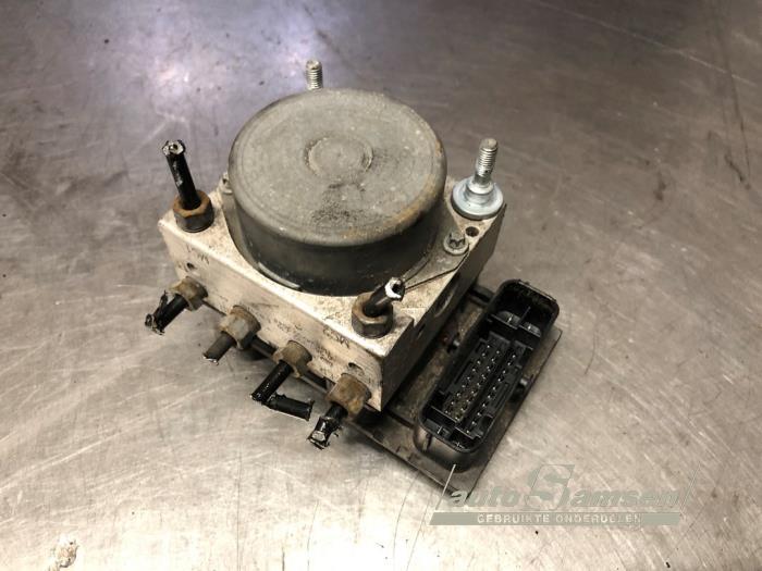 Gebruikte ABS Pomp Ford Ka II 1.2 Prijs € 75,00 Margeregeling aangeboden door Auto Samsen B.V.