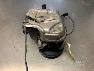 Gebruikte Stuurpomp Mercedes C Sportcoupé (C203) 1.8 C-200K 16V Prijs € 75,00 Margeregeling aangeboden door Auto Samsen B.V.