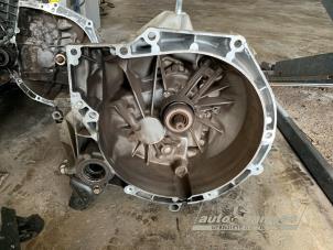 Gebruikte Versnellingsbak Ford Fiesta 6 (JA8) 1.5 TDCi Prijs € 400,00 Margeregeling aangeboden door Auto Samsen B.V.