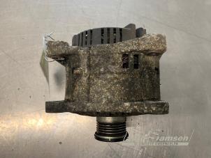 Gebruikte Dynamo Renault Trafic New (FL) 1.9 dCi 82 16V Prijs € 50,00 Margeregeling aangeboden door Auto Samsen B.V.