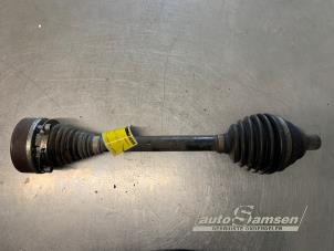 Gebruikte Steekas links-voor Volkswagen Caddy IV 2.0 TDI 75 Prijs € 100,00 Margeregeling aangeboden door Auto Samsen B.V.