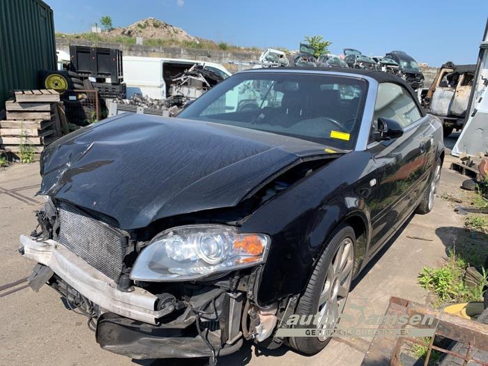 Gebruikte Dynamo Audi A4 Cabrio (B7) 3.0 TDI V6 24V Prijs € 50,00 Margeregeling aangeboden door Auto Samsen B.V.