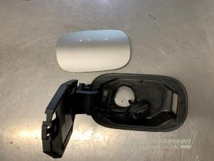 Gebruikte Tank Klep Mercedes C (W206) C-300 2.0 EQ Boost Turbo Prijs € 100,00 Margeregeling aangeboden door Auto Samsen B.V.