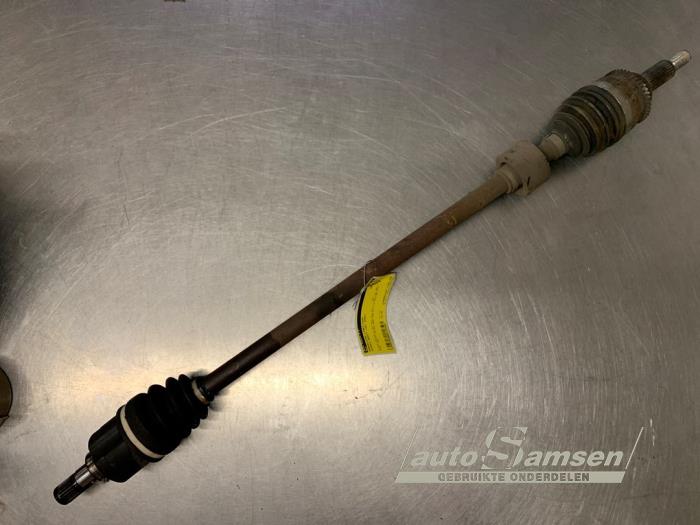 Gebruikte Steekas links-voor Suzuki Swift (ZA/ZC/ZD1/2/3/9) 1.3 VVT 16V Prijs € 50,00 Margeregeling aangeboden door Auto Samsen B.V.