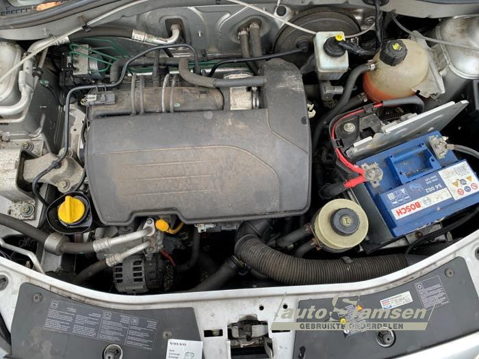 Gebruikte Motor Dacia Sandero I (BS) 1.2 16V Prijs € 400,00 Margeregeling aangeboden door Auto Samsen B.V.