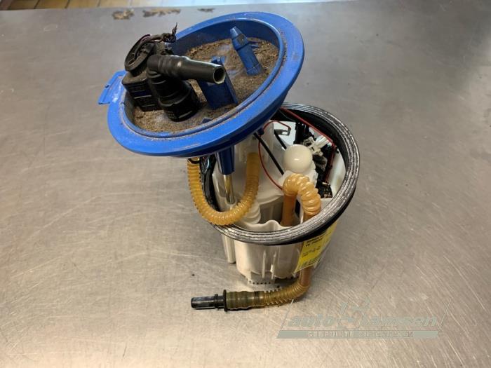 Gebruikte Tank element Pomp Volkswagen Passat (3G2) 1.4 TSI 16V Prijs € 100,00 Margeregeling aangeboden door Auto Samsen B.V.