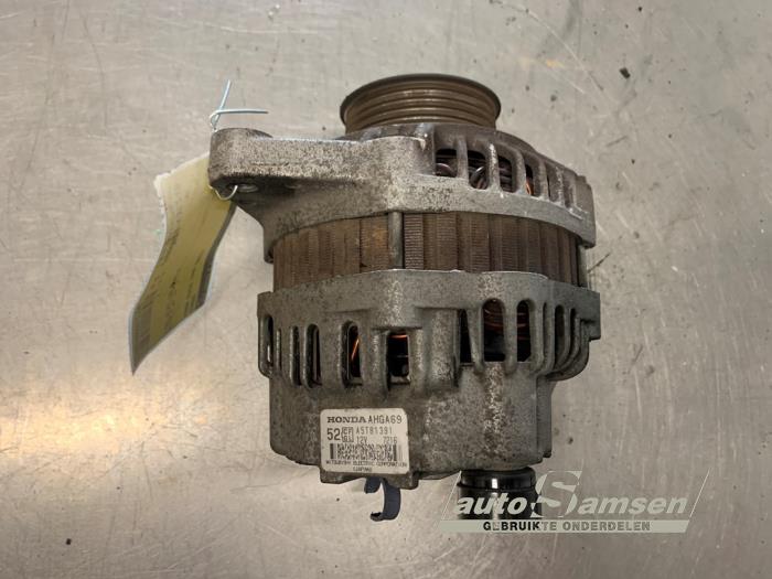 Dynamo van een Honda Civic (FK/FN) 1.4 i-Dsi 2007