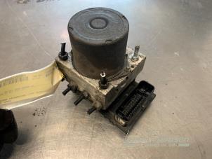 Gebruikte ABS Pomp Nissan Primastar 2.5 dCi 150 16V Prijs € 150,00 Margeregeling aangeboden door Auto Samsen B.V.