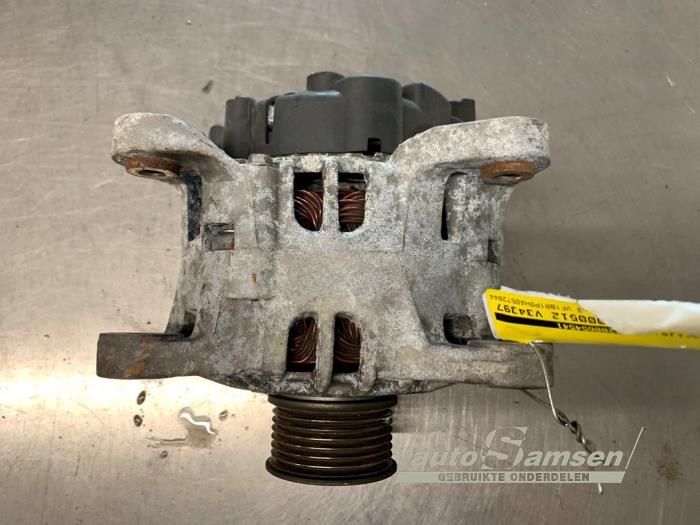 Gebruikte Dynamo Renault Clio III (BR/CR) 1.2 16V TCe 100 Prijs € 45,00 Margeregeling aangeboden door Auto Samsen B.V.