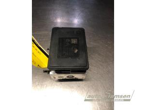 Gebruikte ABS Pomp Peugeot 208 I (CA/CC/CK/CL) 1.2 Vti 12V PureTech 82 Prijs € 125,00 Margeregeling aangeboden door Auto Samsen B.V.