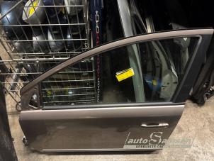 Gebruikte Portier 4Deurs links-voor Nissan Note (E11) 1.6 16V Prijs € 125,00 Margeregeling aangeboden door Auto Samsen B.V.