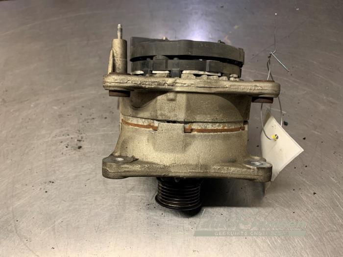 Gebruikte Dynamo Volkswagen Polo III (6N2) 1.4 Prijs € 40,00 Margeregeling aangeboden door Auto Samsen B.V.