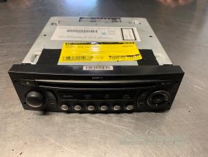 Gebruikte Radio Peugeot 3008 I (0U/HU) 1.6 VTI 16V Prijs € 75,00 Margeregeling aangeboden door Auto Samsen B.V.