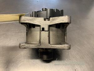 Gebruikte Alternator Dacia Logan MCV (KS) 1.6 16V Prijs op aanvraag aangeboden door Auto Samsen B.V.