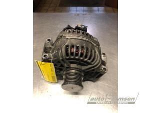 Gebruikte Dynamo Chrysler PT Cruiser 2.2 CRD 16V Prijs € 75,00 Margeregeling aangeboden door Auto Samsen B.V.