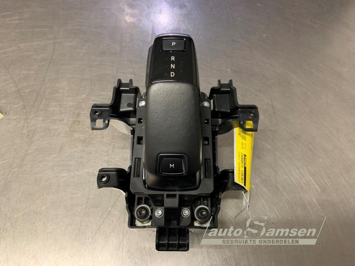 Gebruikte Selectiehendel automaat Opel Corsa F (UB/UH/UP) 1.2 Turbo 12V 100 Prijs € 150,00 Margeregeling aangeboden door Auto Samsen B.V.