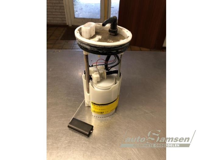 Gebruikte Tank element Pomp Volkswagen Up! (121) 1.0 12V 75 Prijs € 50,00 Margeregeling aangeboden door Auto Samsen B.V.