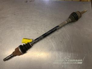 Gebruikte Homokineetas rechts-voor Peugeot 208 I (CA/CC/CK/CL) 1.2 Vti 12V PureTech 82 Prijs € 50,00 Margeregeling aangeboden door Auto Samsen B.V.