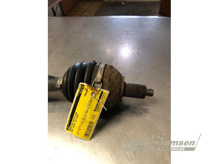 Gebruikte Aandrijfas rechts-voor Seat Ibiza IV SC (6J1) 1.6 16V Prijs € 40,00 Margeregeling aangeboden door Auto Samsen B.V.