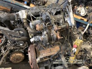 Gebruikte Motor Renault Trafic New (FL) 1.9 dCi 100 16V Prijs € 500,00 Margeregeling aangeboden door Auto Samsen B.V.