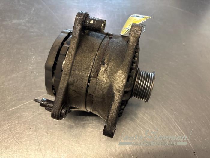 Gebruikte Dynamo Volkswagen Polo IV (9N1/2/3) 1.4 FSI 16V Prijs op aanvraag aangeboden door Auto Samsen B.V.