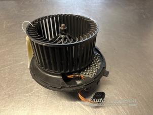 Gebruikte Kachel Ventilatiemotor Volkswagen Golf Plus (5M1/1KP) 1.6 FSI 16V Prijs € 45,00 Margeregeling aangeboden door Auto Samsen B.V.